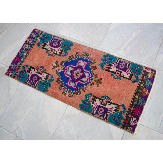 1970s Front of Bath Sink Rug Hand Made Kitchen Mat Colorful Mini Rug 1'6" X 3'4" For Sale - Image 5 of 7