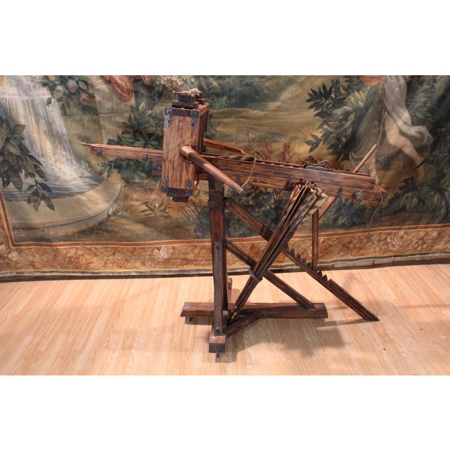 Imposing wooden rack-and-pinion ballista with its arrows In good condition from a castle in Haute-Saône Decorative element