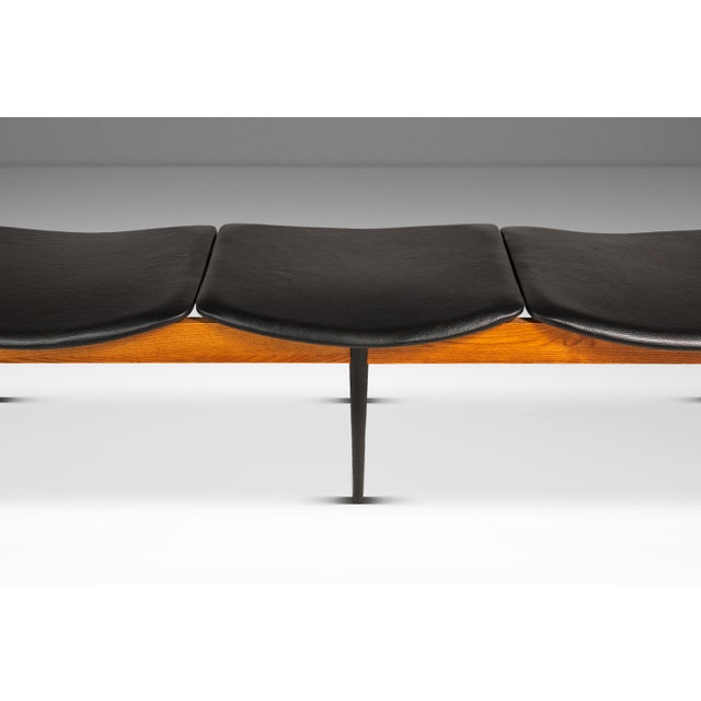 Mid-Century Modern Three Seat Gallery Bench in Oak & Leather Attributed to Arthur Umanoff for Washington Woodcraft, Usa, C. 1960s For Sale - Image 11 of 17
