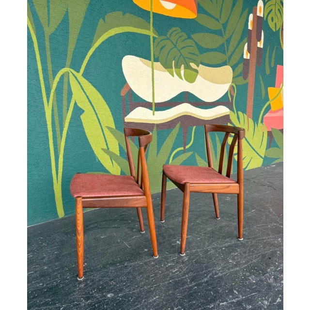 Terrific example of renowned Swedish designer, Folke Ohlsson’s, work. The lines and structure on these chairs speak for...