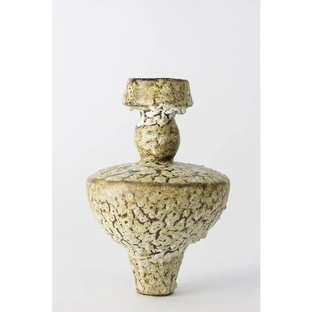 Ánfora Limonita by Raquel Vidal and Pedro Paz Dimensions: Ø 16 x 24 cm Materials: hand-sculpted, glazed pottery The pieces...