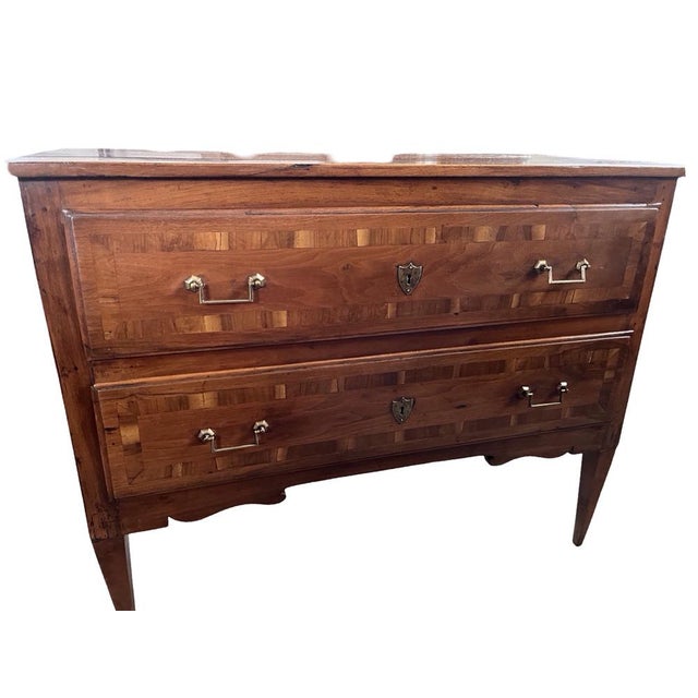 Italian Neoclassical Walnut Commode with Inlay, 1800 For Sale - Image 9 of 10