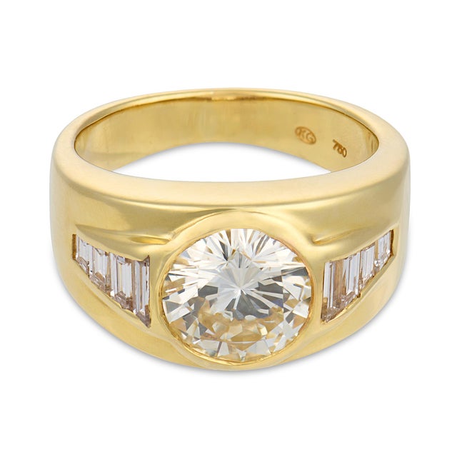Contemporary Vintage Gia 2.43 Round Brilliant Cut Diamond 18k Yellow Gold Engagement Ring, Size 7.75 For Sale - Image 3 of 8