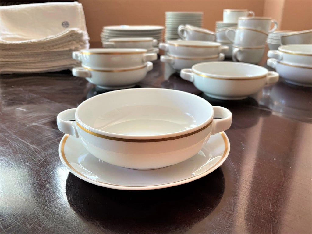 McM: Pan Am Airline's First-Class China Service for Trans-Atlantic