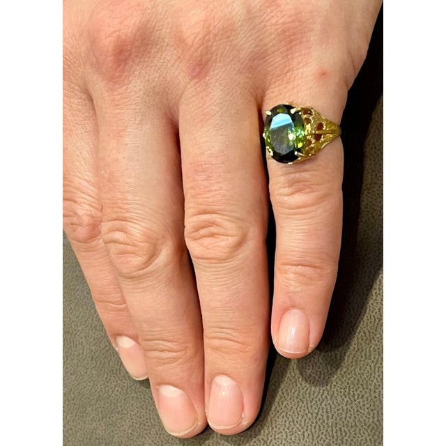 2010s 5 Carat Natural Oval Green Tourmaline Cocktail Ring 18 Karat Yellow Gold For Sale - Image 5 of 18
