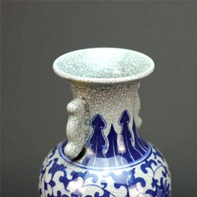 Chinese Large Chinese Blue and White Vase With Crackle Glaze and Handles For Sale - Image 3 of 6