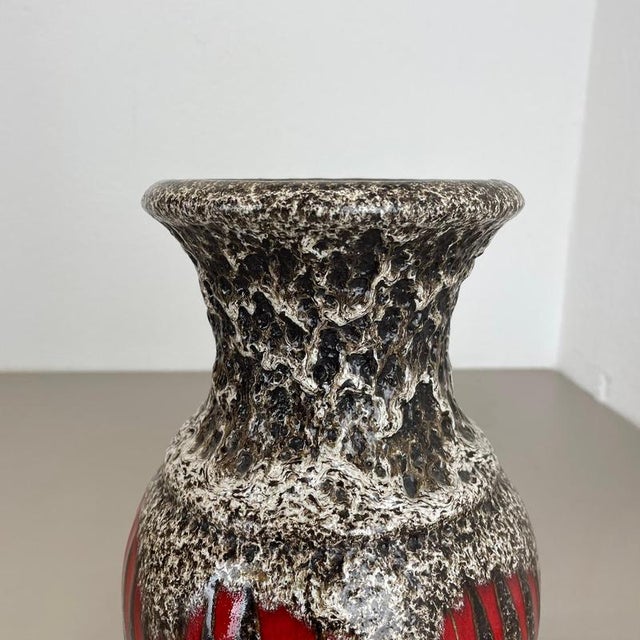 Large Lora Zig Zag Fat Lava Pottery Vase attributed to Scheurich, Germany, 1970s For Sale - Image 16 of 18