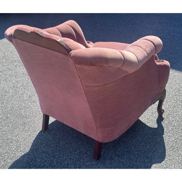 1980s Vintage French Provincial Blush Pink Velvet Armchair With Carved Wood Frame For Sale - Image 5 of 7