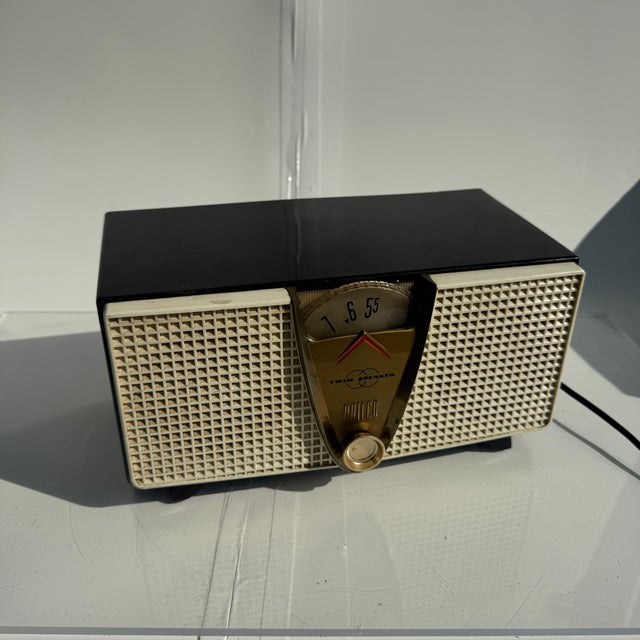 1950s Philco Twin Speaker Am Radio With Faux Mahogany Finish For Sale In Columbia, SC - Image 6 of 14