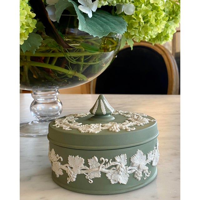 Vintage Wedgwood Green Jasperware Lidded Box With Laurel Finial, Made