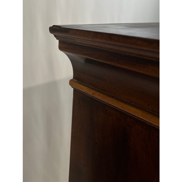 Late 20th Century Henredon Aston Court Banded Mahogany and Burlwood Chest on Chest For Sale - Image 15 of 17