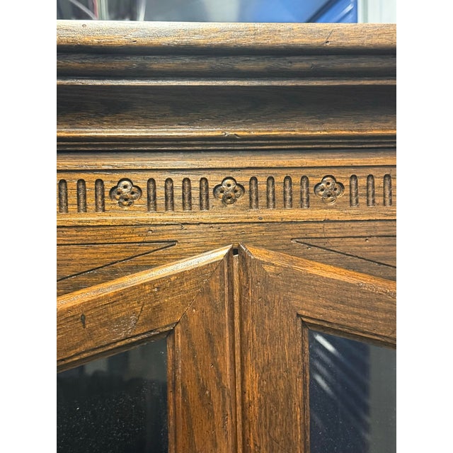Ethan Allen Royal Charter Oak Corner Cabinet For Sale In New York - Image 6 of 10