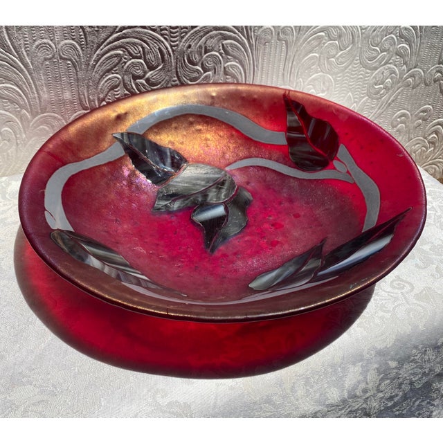 Art Nouveau Vintage Hand Made Vintage 1990’s Art Glass Bowl Leaves Insets For Sale - Image 3 of 11