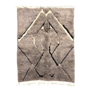 Moroccan Beni Ouarain Rug 6'7" X 9'10" – Handwoven Wool Berber Carpet, Geometric Minimalist Design For Sale