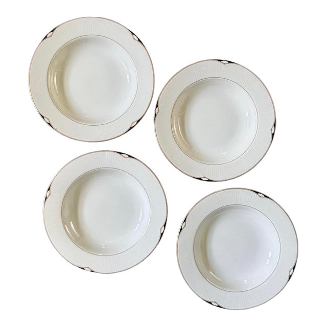 1960s Set Up of Four (4) Vintage Designer Oscar De La Renta 8.5” Bowls in Aegean Pattern | Black and Gold | Beachy | Seashell For Sale