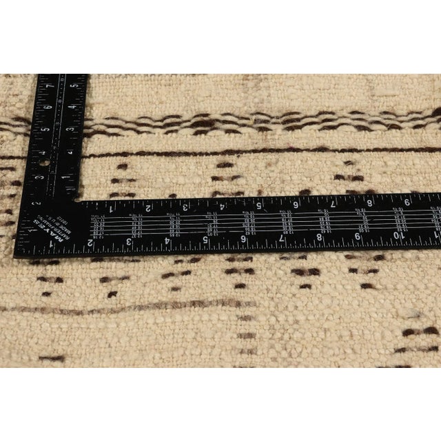 Vintage Neutral Moroccan Azilal Rug - 04'09 X 08'04 For Sale In Dallas - Image 6 of 9