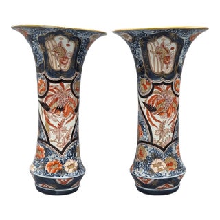 Pair of Japanese Edo Period Ko-Imari Trumpet Vases For Sale