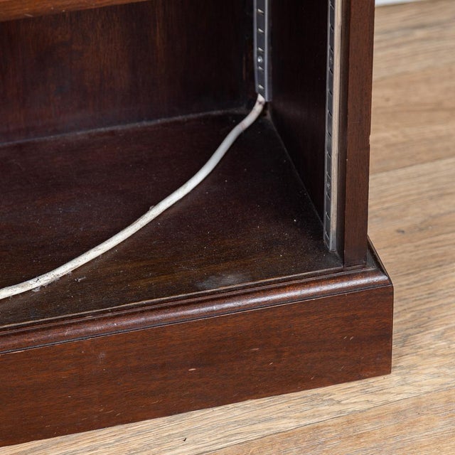 Wood 20th Century Mahogany Display Cabinet, 1920s For Sale - Image 7 of 15