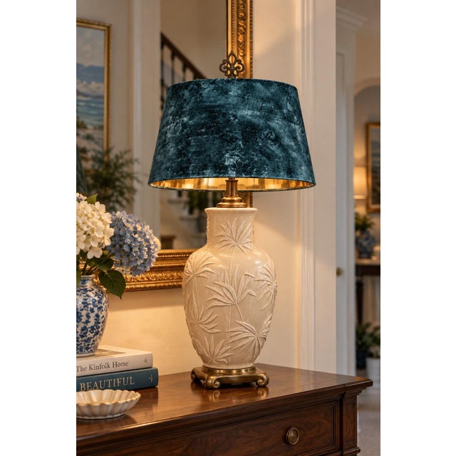 Mid 20th Century Coastal Regency Palm Relief Ceramic Urn Table Lamp With Teal Velvet Shade For Sale - Image 4 of 8