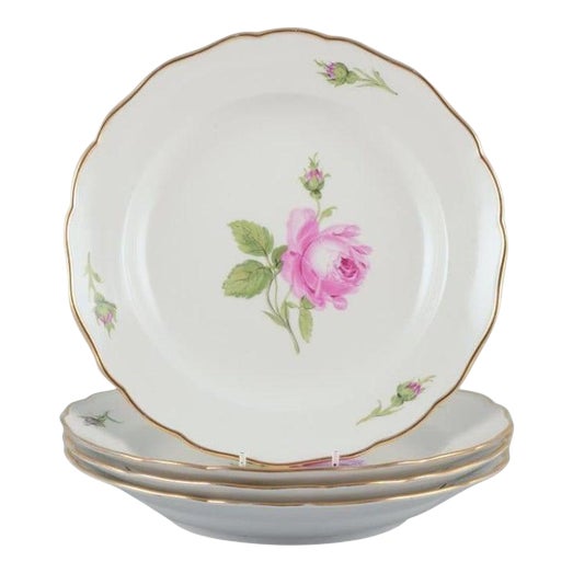 German Pink Rose Deep Dinner Plates from Meissen, 1930s, Set of 4 For Sale