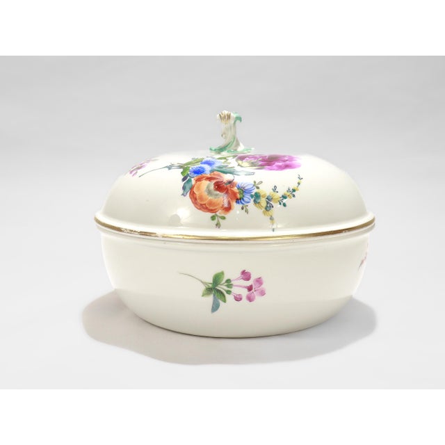 Antique Marcolini Period Meissen Porcelain Floral Bordeleau or Chamber Pot For Sale In Philadelphia - Image 6 of 14
