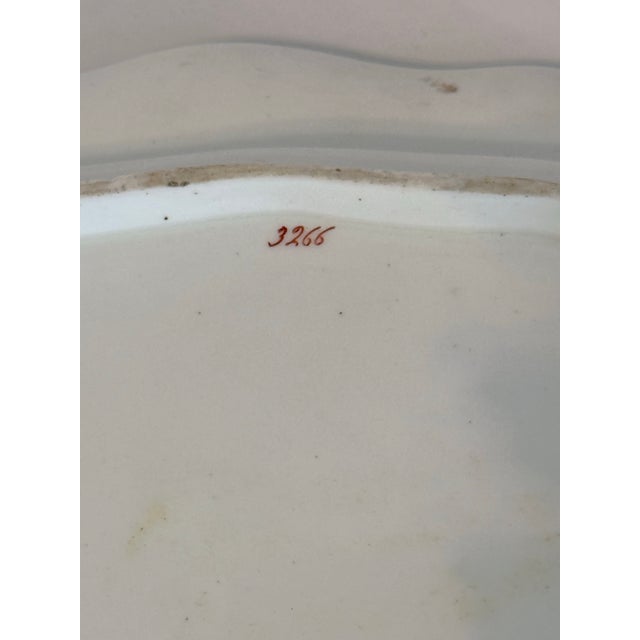 19th Century Old Paris Porcelain Covered Entrée Dish – Green With Hand-Painted Florals & Gilt Decoration For Sale - Image 6 of 8