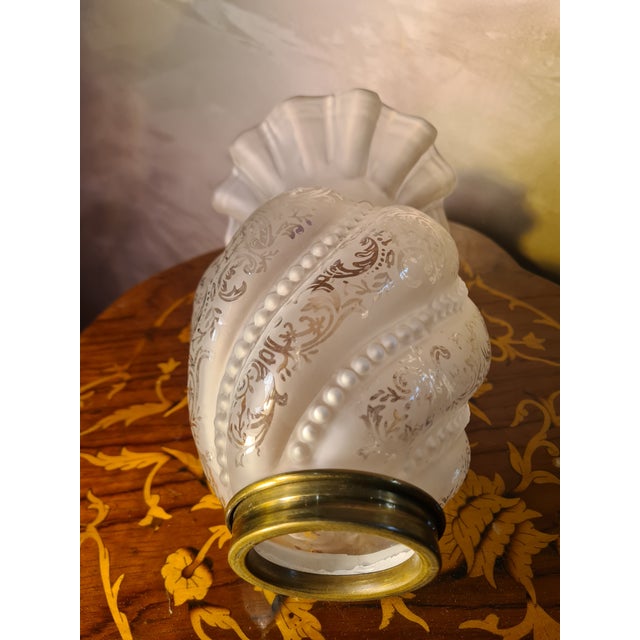 Napoleon III Style Glass Tulip Shade for Oil Lamp, 1900 For Sale - Image 4 of 8