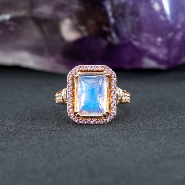 Modern 5.9Ct Rainbow Moonstone Ring With Diamond & Pink Sapphire Accents: 14k Gold Ring For Sale - Image 3 of 9