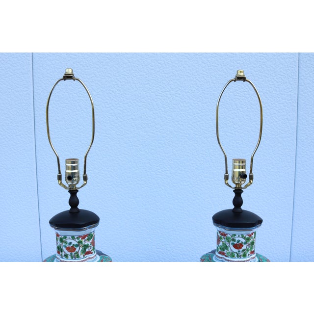 1950s Chinese Floral Porcelain Table Lamps 19th-Century Famille Verte Style, a Pair For Sale - Image 13 of 18