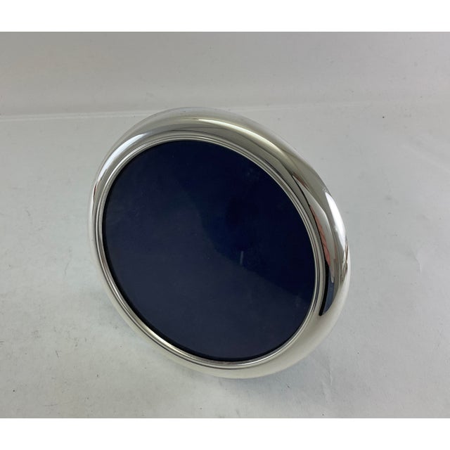 Quality Tarnish-Proofed Round Silver Plated Photo Frame, Plain For Sale In New York - Image 6 of 9