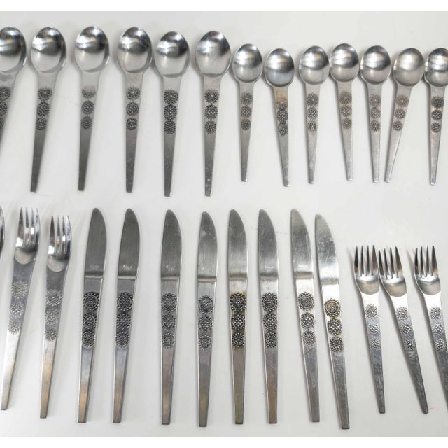 Late 20th Century Mid-Century Modernist 38 Piece Stainless Steel Flatware Set in San Moritz for National For Sale - Image 5 of 18