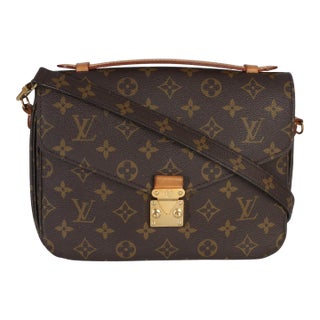 Monogram Canvas Pochette Metis For Sale