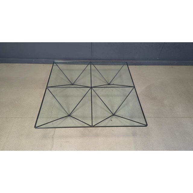 The iconic Alanda coffee table, designed by Paolo Piva for B&B Italia in the 1970s, is one of the most iconic pieces of...