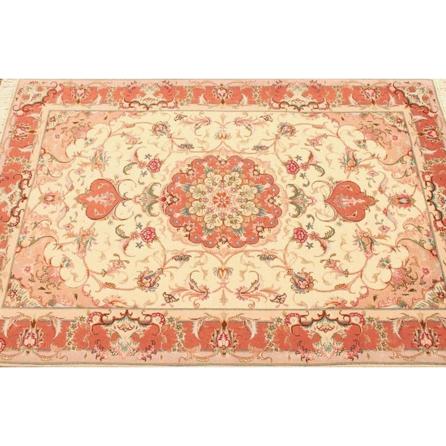 Middle Eastern Rug in Wool For Sale - Image 6 of 11