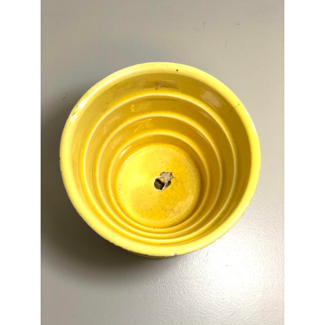 American McCoy Pottery 1940s - 1960s Small “Yellow" Mid-Century Flowerpot and Saucer For Sale - Image 3 of 6