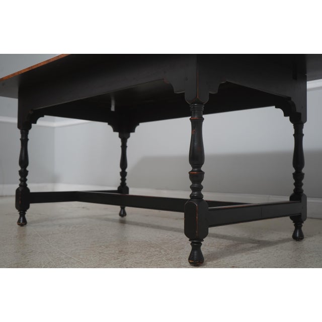 1980s Eldred Wheeler Attributed Benchmade Tiger Maple Dining Tavern Table For Sale - Image 5 of 18