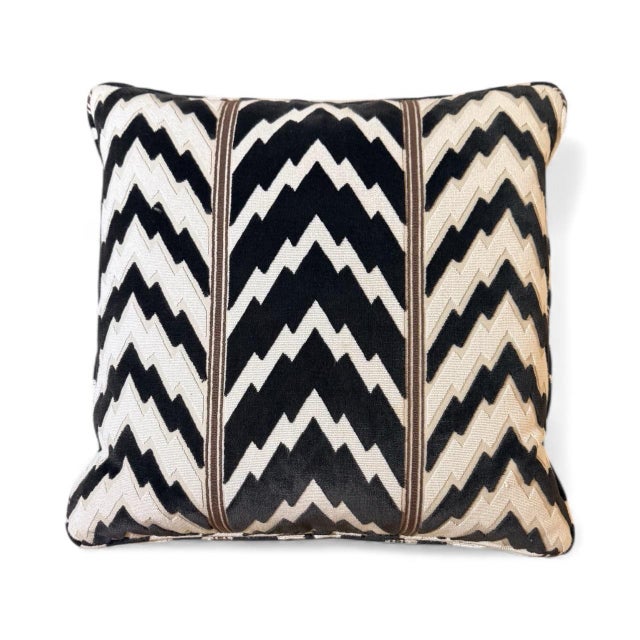 Art Deco 2 Pillow Pair Schumacher Florentine Velvet in Black 19" For Sale - Image 3 of 13