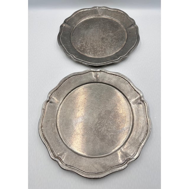 Antique Gemetal Old Tavern Pewter Plate Collection 5pc Set For Sale - Image 10 of 11