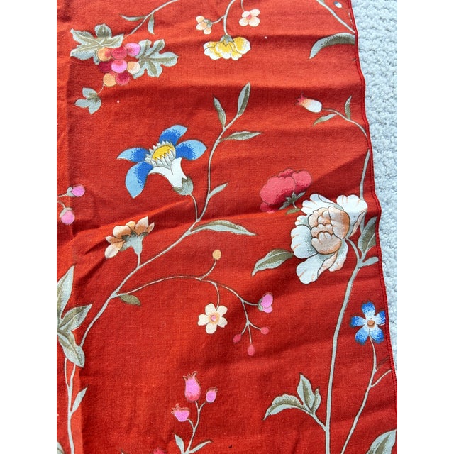 Beautiful set of vintage 1970s dinner napkins in a richly colored Indienne-inspired floral print. A deep rust-red ground...