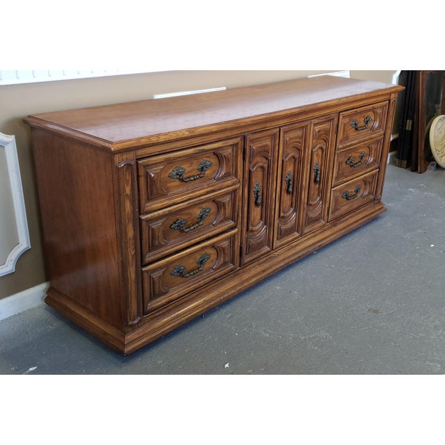 Wood Vintage 1970s Thomasville Furniture Oak & Ash Bedroom Triple Dresser For Sale - Image 7 of 12