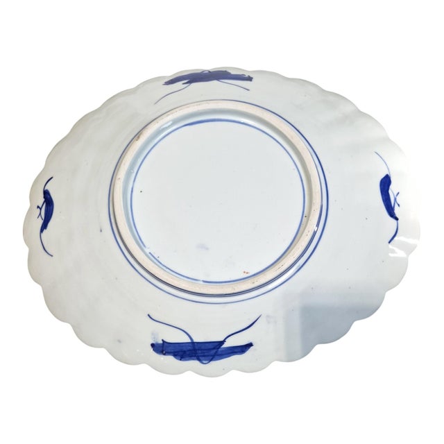 Japanese Arita Imari Porcelain Scalloped Charger Plates, 1890s, Set of 2 For Sale - Image 4 of 8