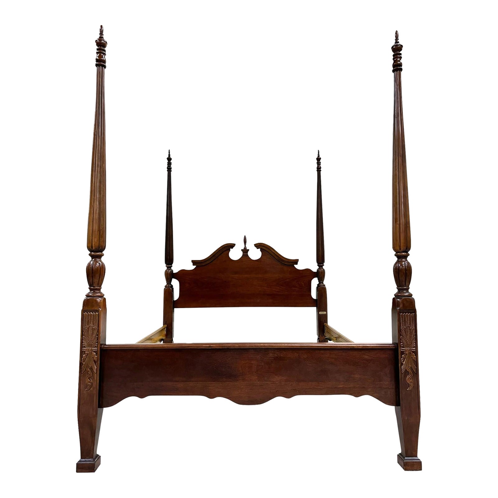 Queen Size Mahogany Chippendale Limited Edition 'Cochran' Four Poster ...