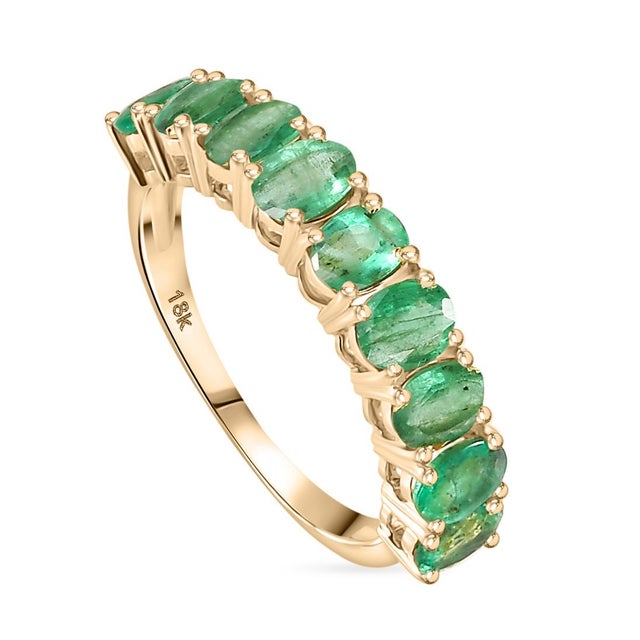 18k Yellow Gold 2.08 Carat Emerald Band Ring for Cocktail Weddings Ring Size 6 For Sale In New York - Image 6 of 12