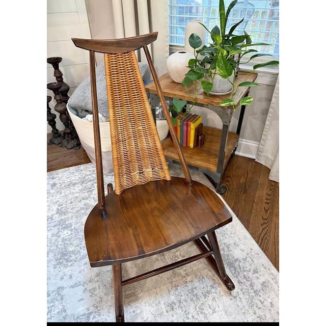 1960s Mid-Century Modern Rocking Chair in Solid Walnut & Rattan by Arthur Umanoff for Washington Woodcraft, Usa, C. 1960's For Sale - Image 5 of 12