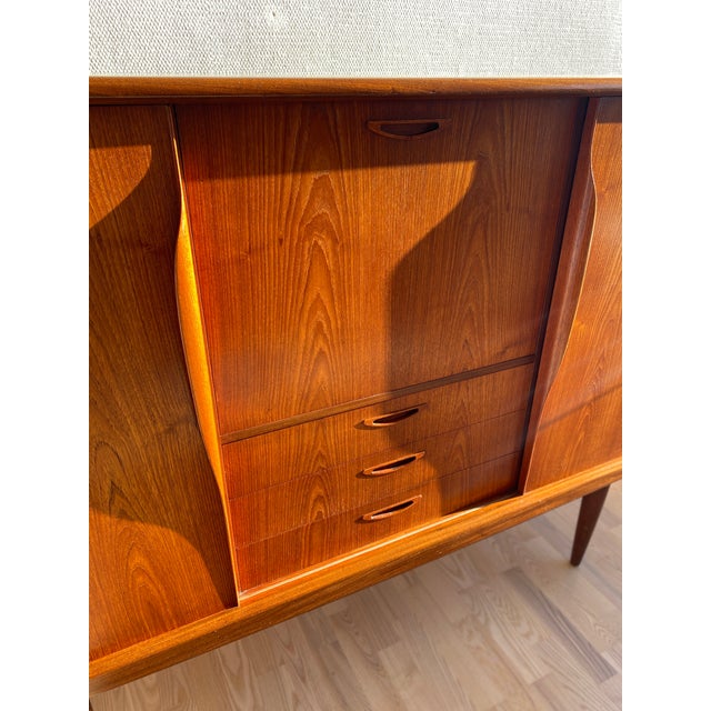 Mid-Century Modern Teak Highboard by H.W. Klein for Bramin, 1960 For Sale - Image 3 of 18