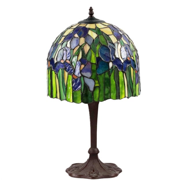 Stained Glass Table Lamp in the style of Tiffany, 20th Century For Sale - Image 5 of 5