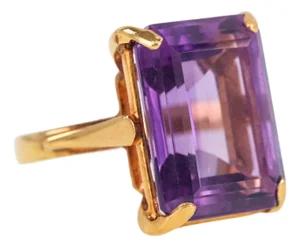 14k Yellow Gold and Amethyst Cocktail Ring Vintage