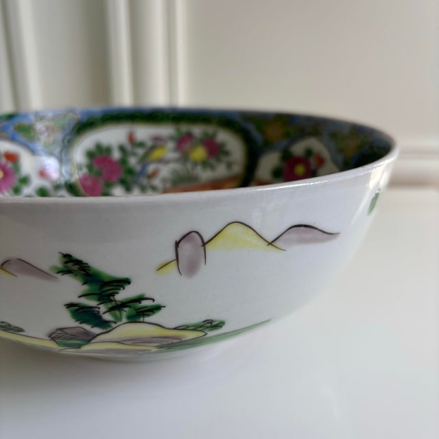 Late 19th Century Antique Chinese Famille Rose Cantonese Porcelain Decorative Console Bowl For Sale - Image 4 of 10