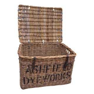 English Wicker Basket, 1920s For Sale