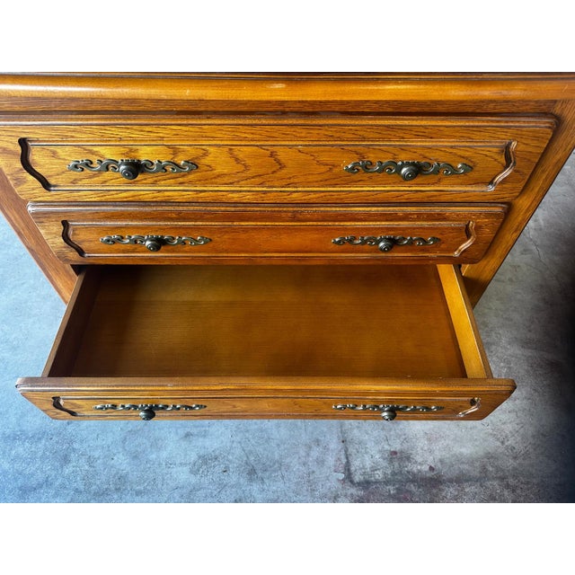 Tan Mid-Century Oak Chest of 4 Drawers, 1950s For Sale - Image 8 of 18